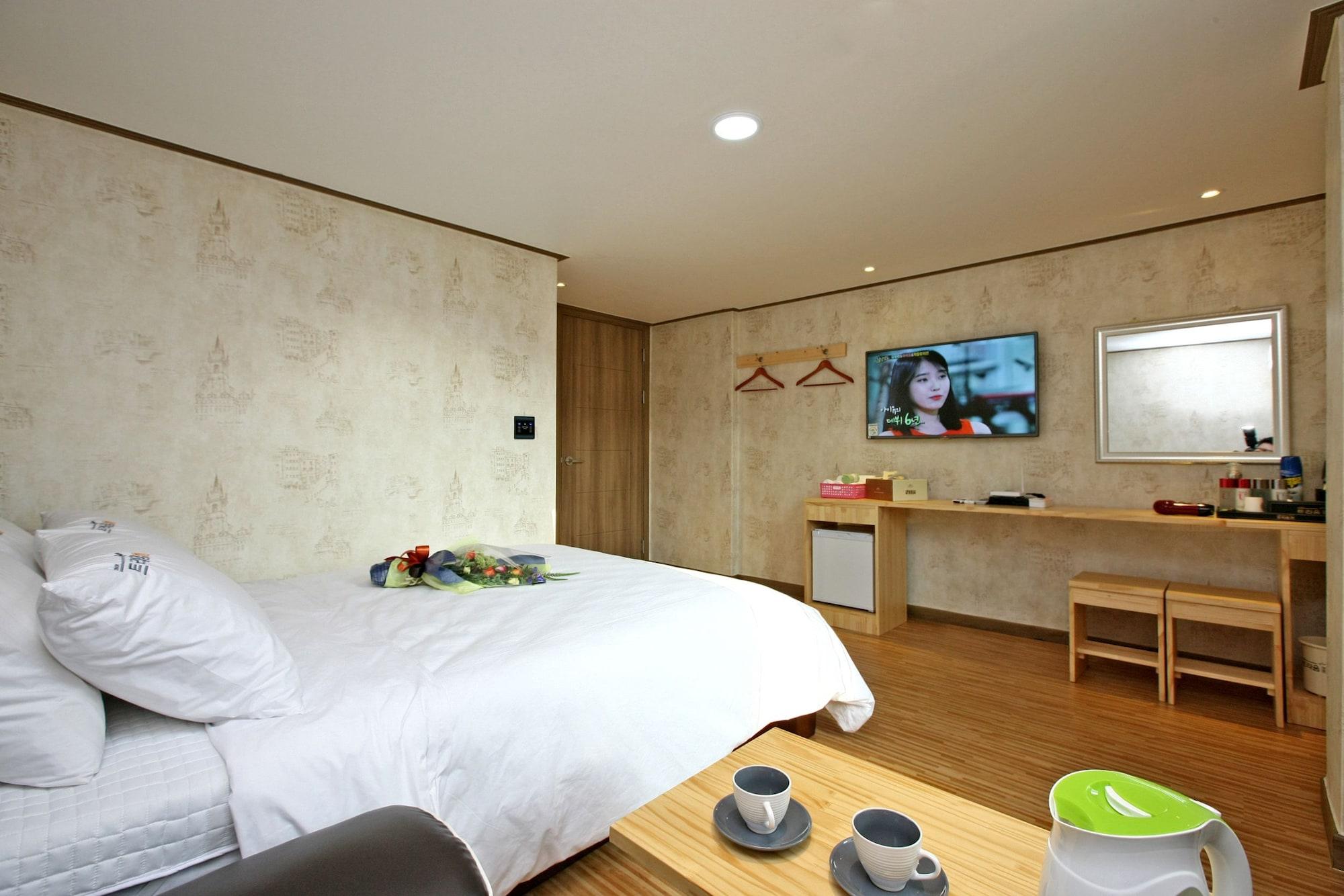 Traum Hotel & Condo Gapyeong Ngoại thất bức ảnh
