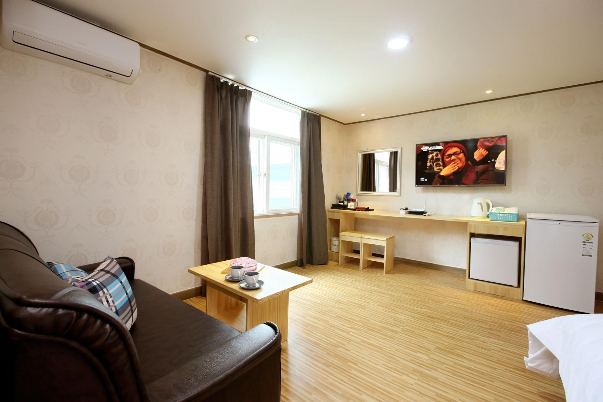 Traum Hotel & Condo Gapyeong Ngoại thất bức ảnh