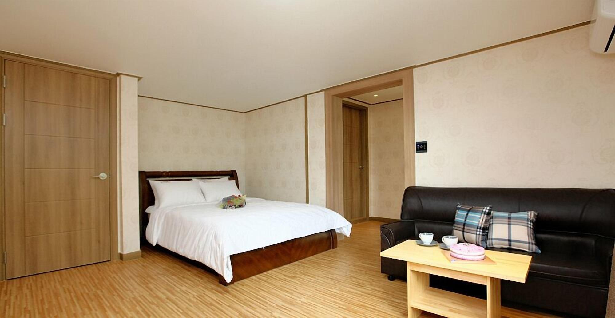 Traum Hotel & Condo Gapyeong Ngoại thất bức ảnh