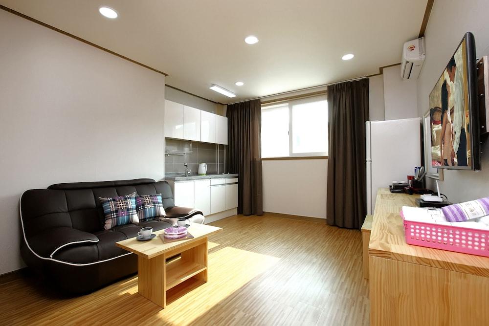 Traum Hotel & Condo Gapyeong Ngoại thất bức ảnh