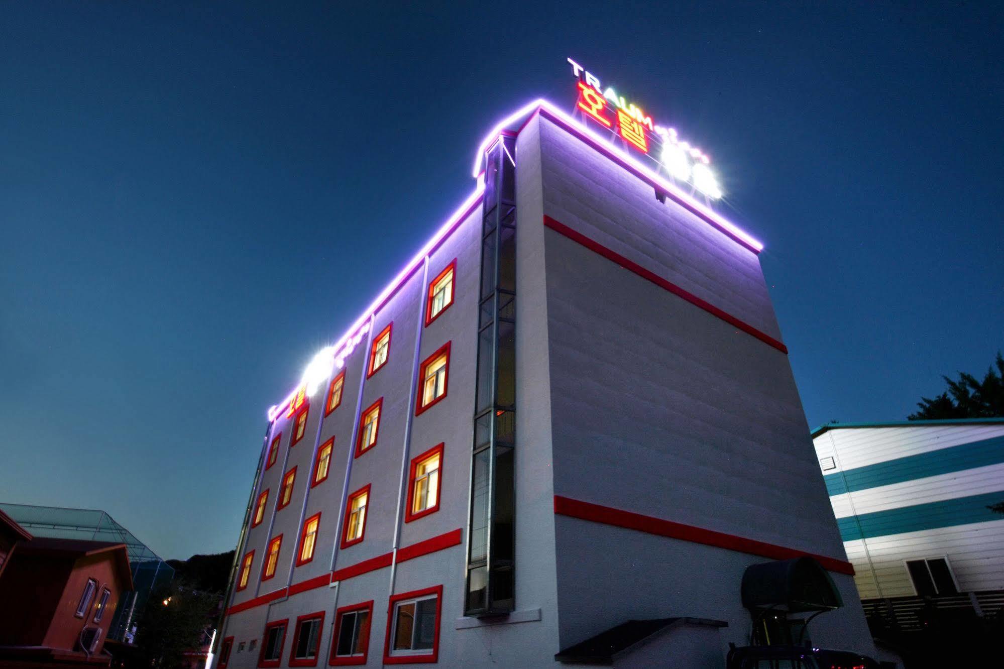 Traum Hotel & Condo Gapyeong Ngoại thất bức ảnh