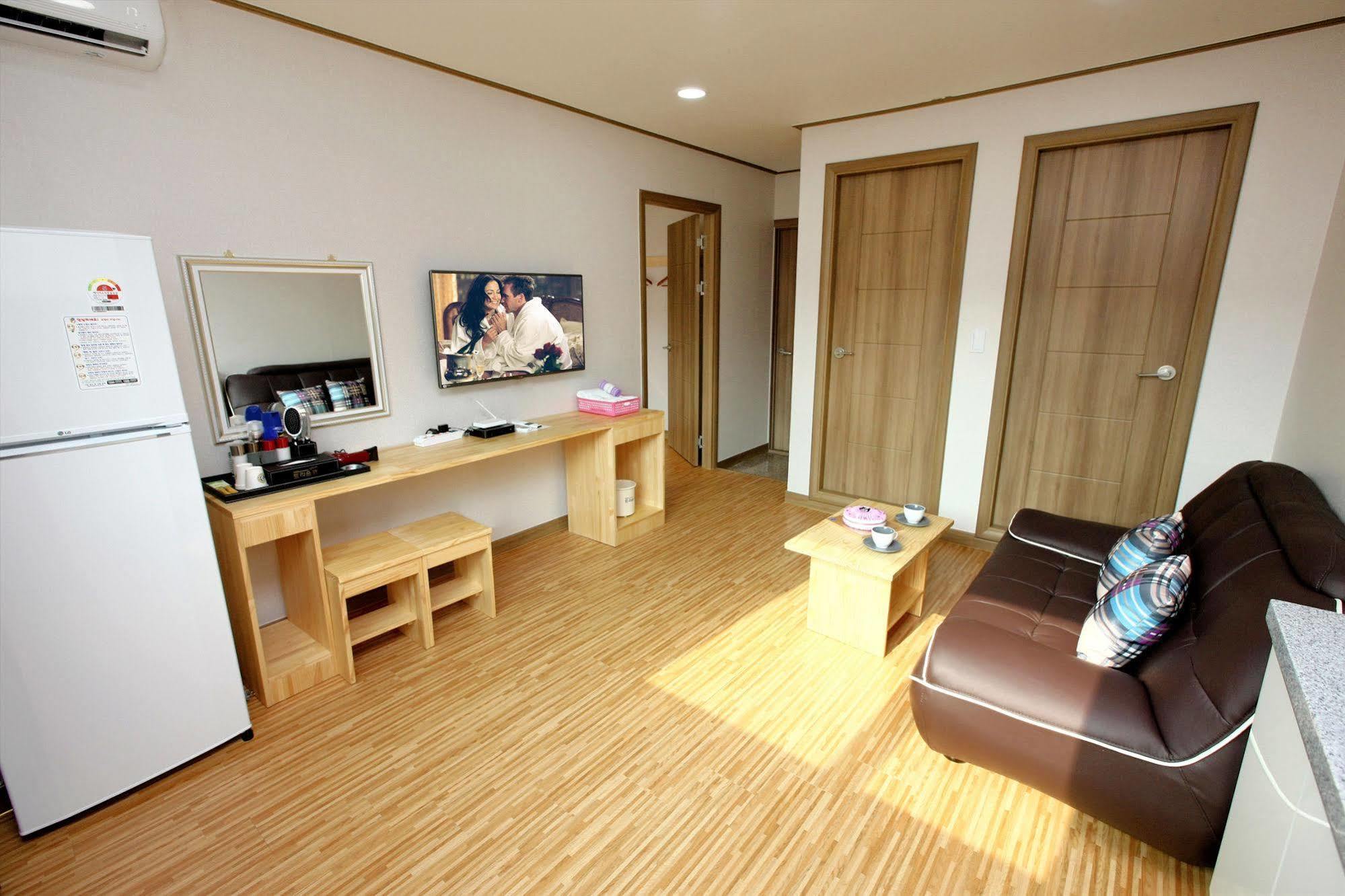 Traum Hotel & Condo Gapyeong Ngoại thất bức ảnh